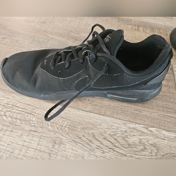 Nike Air Max Oketo Triple Black Mesh Running Shoe Mens Size 11 - Picture 7 of 15